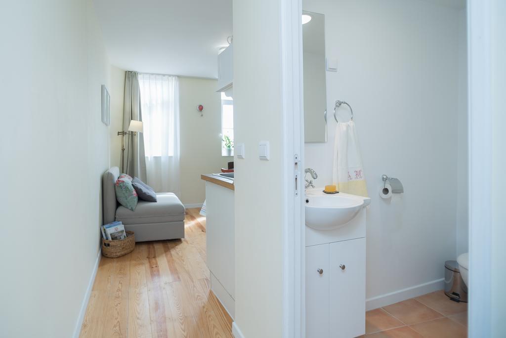 Little River View Triplex In Alfama Appartement
